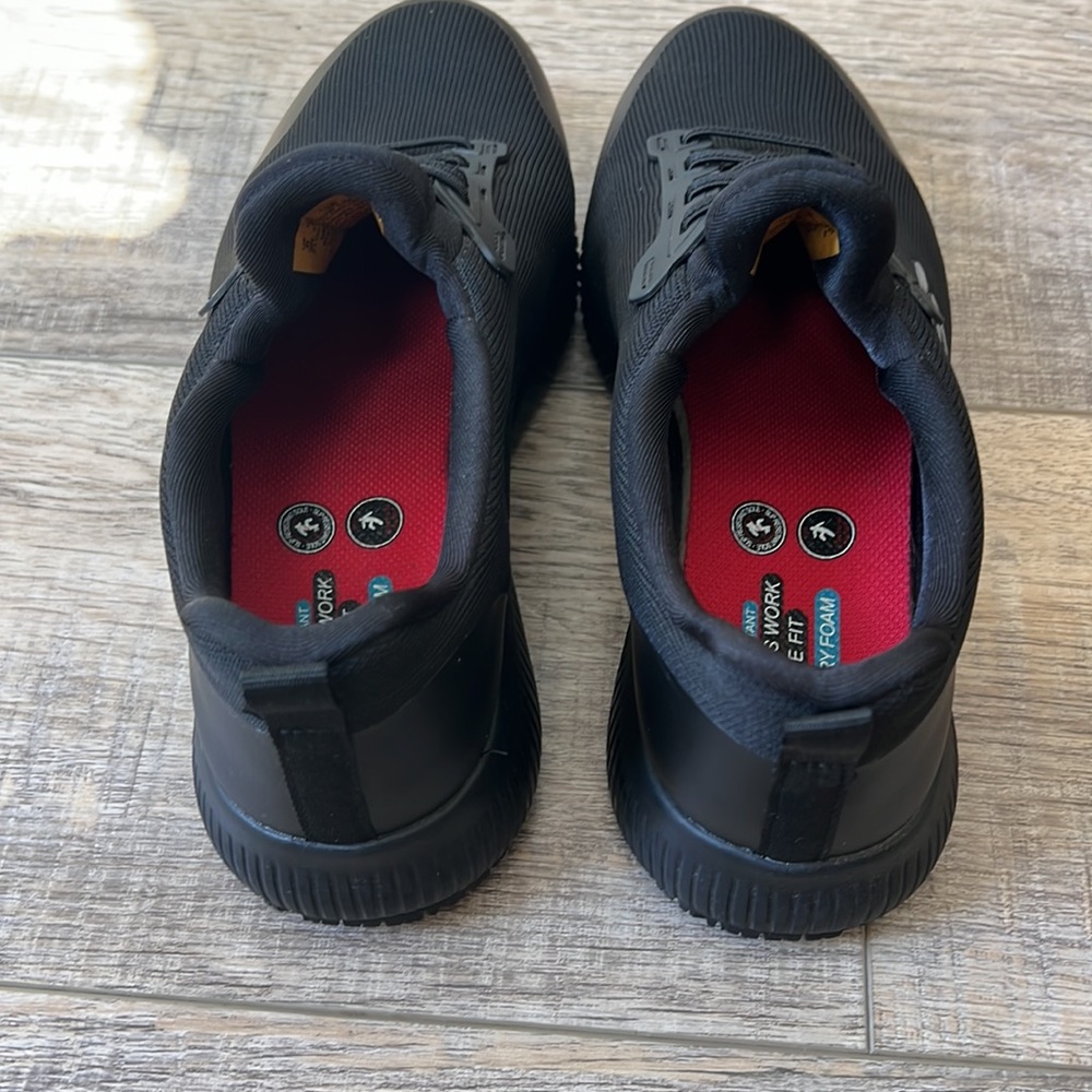 SOLD SOLD SOLD 👟Skechers 👟WORK Wide Fit Slip Resistant Slip On SneakersSize 8 - Picture 4 of 10